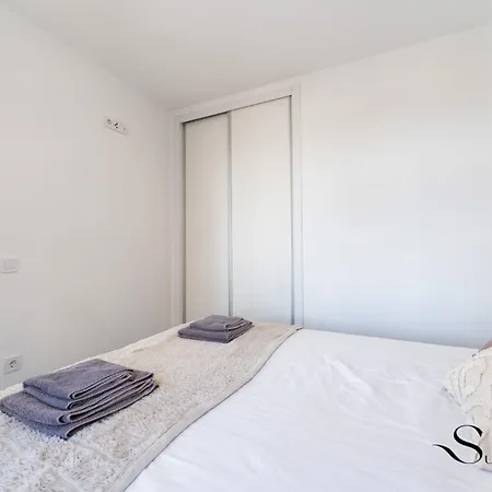 アパート Alamos Beachfront Bliss Sea View Retreat トレモリノス